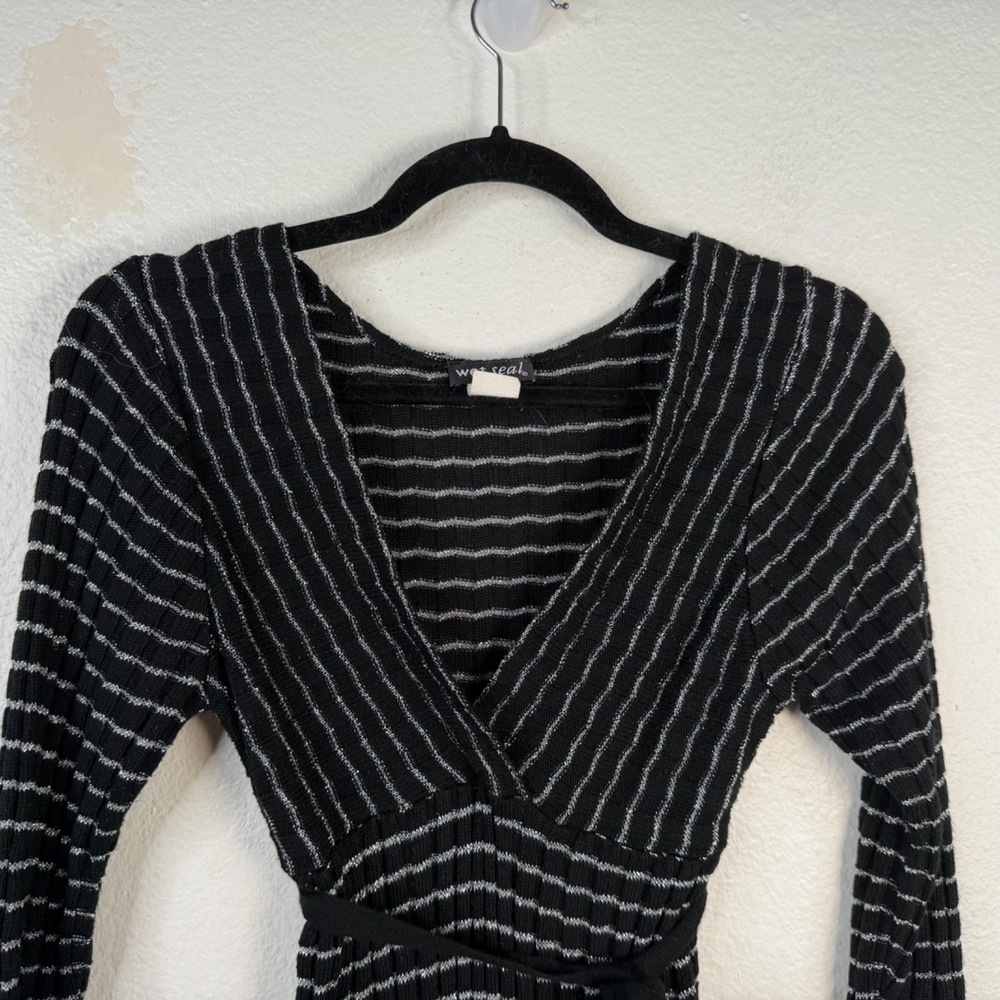 Wet Seal Women's Top Black Silver Stripes Sz M Y2K 90's Babydoll Belted - Picture 4 of 13